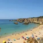 Family Friendly Oasis With Private Pool אלבור
