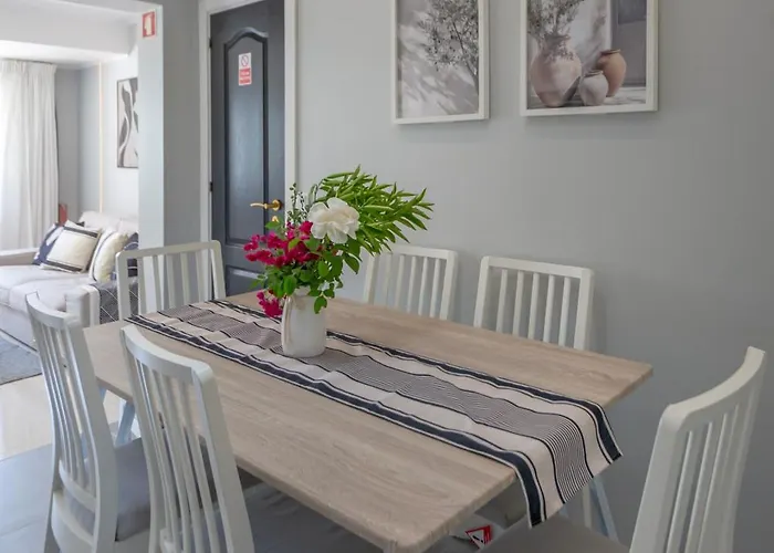 Family Friendly Oasis With Private Pool فيلة ألفور