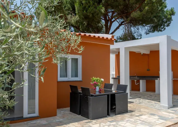 فيلة Family Friendly Oasis With Private Pool ألفور