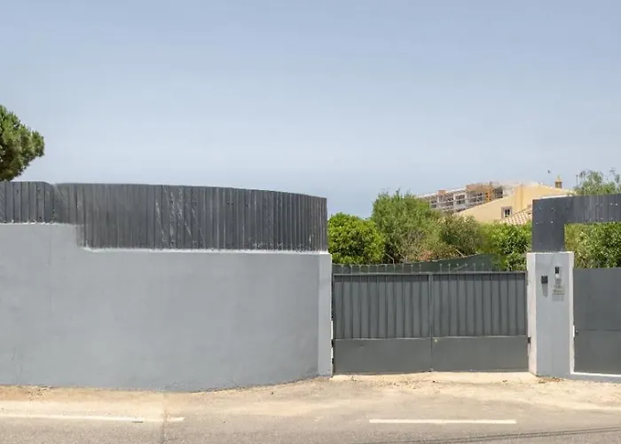 Family Friendly Oasis With Private Pool *