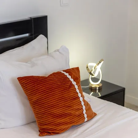 Family Friendly Oasis With Private Pool * 阿尔沃尔