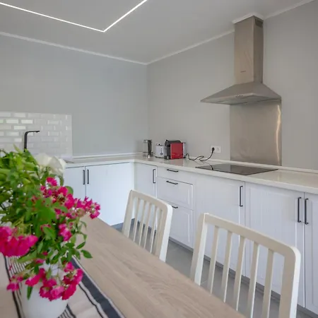 Family Friendly Oasis With Private Pool Villa