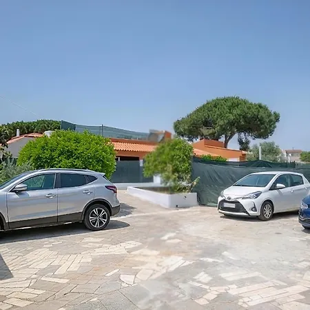 Family Friendly Oasis With Private Pool Villa