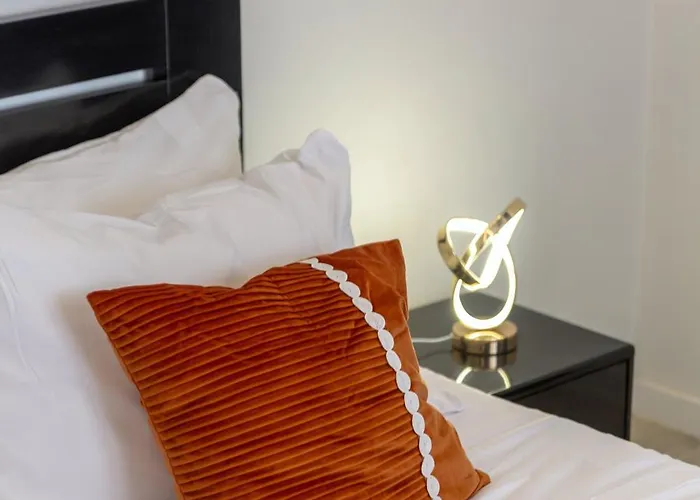 Family Friendly Oasis With Private Pool * 알보르