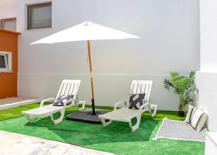 빌라 Family Friendly Oasis With Private Pool